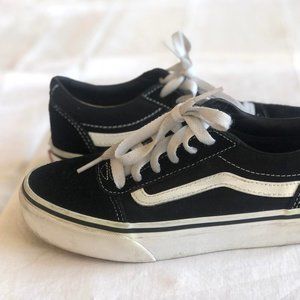 *CLOSET CLEANOUT* VANS Ward Low Top Sneaker Suede Youth Size 2